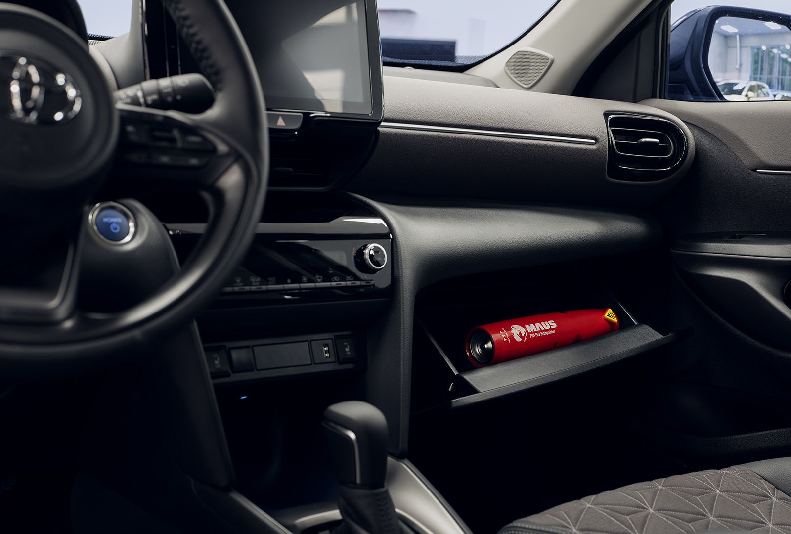 maus-spain-espacios-moto-coche_0005_Toyota_2 blå