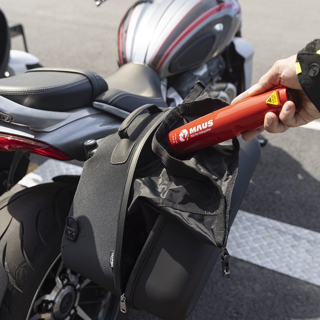 maus-spain-espacios-moto-coche_0000_maus-motorcycle-1